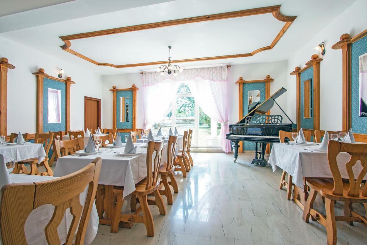 Pansion Oliva Hotel Krnica Ngoại thất bức ảnh