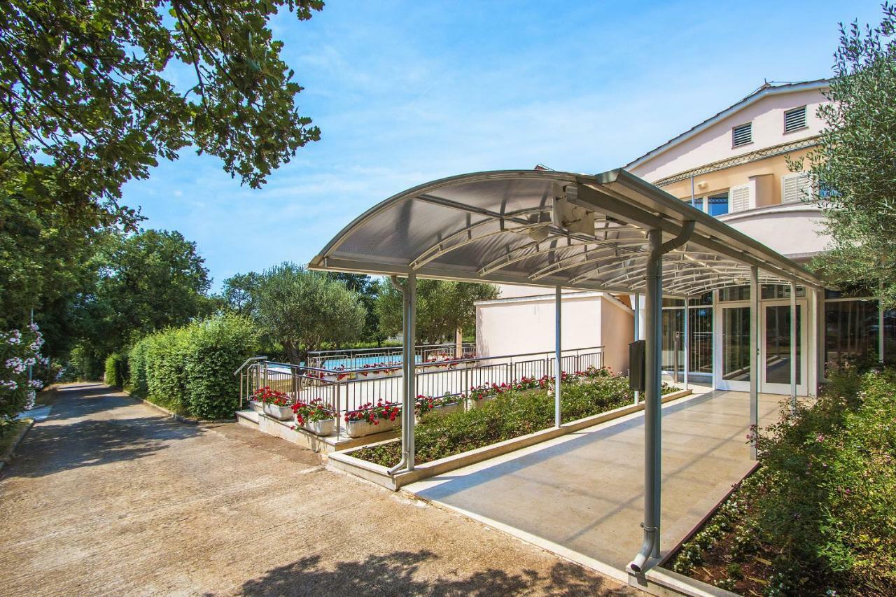 Pansion Oliva Hotel Krnica Ngoại thất bức ảnh