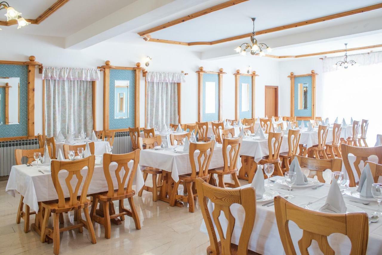 Pansion Oliva Hotel Krnica Ngoại thất bức ảnh